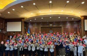 23 Nisan Kutlamaları Vesilesiyle Kosova Türk Öğrencileri Meclisi Ziyaret Etti